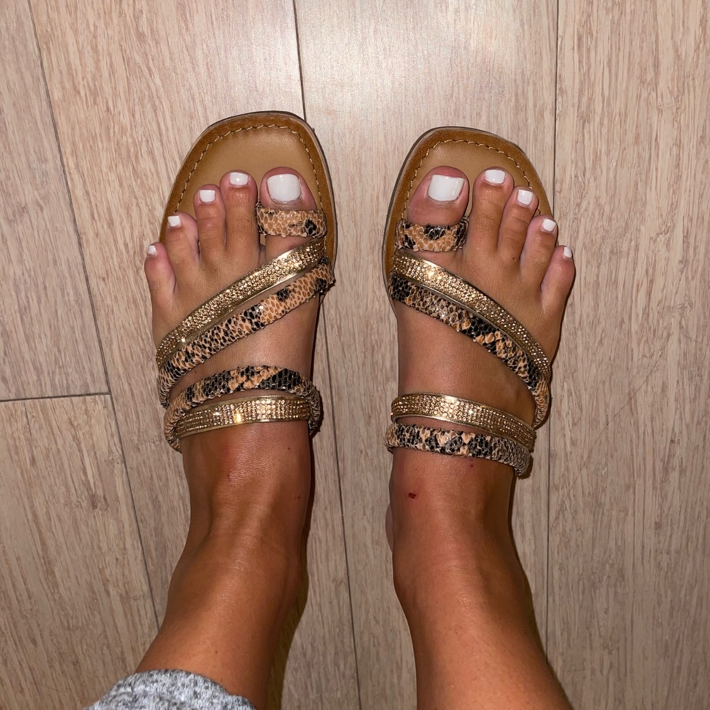 Chinese Laundry Sandals